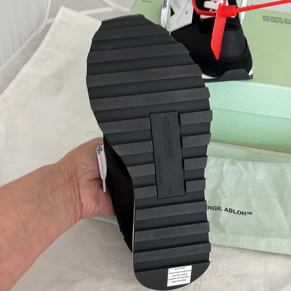 Off-White Virgil Abloh HG Runner Arrow Trainers - Picture 12 of 16